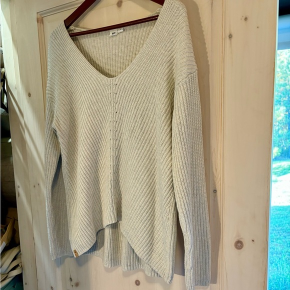 🇨🇦 Like New Tentree Highline V-Neck Sweater - Picture 6 of 12